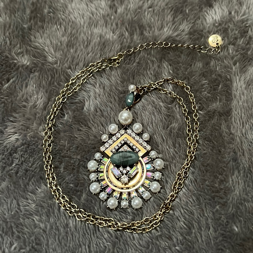 Pearl crystal and jade pendant necklace